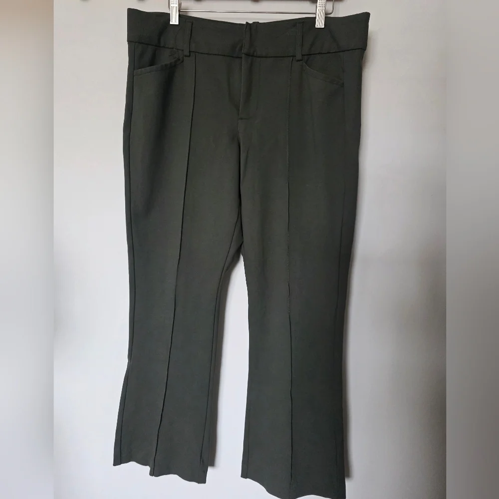 NWOT Studio By TORRID Dark Green Trouser Boot Size 16R‎